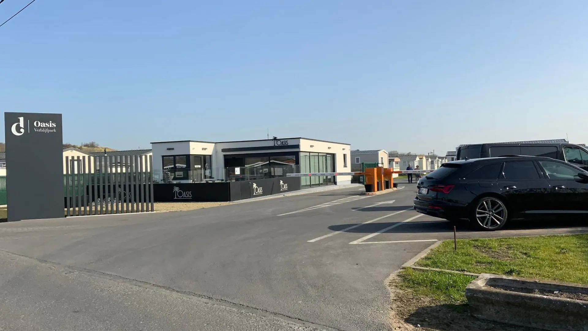Camping Oasis Middelkerke 2-Slpk Caravan 'New Tropical' Hotel Ostend 0*,  Belgium
